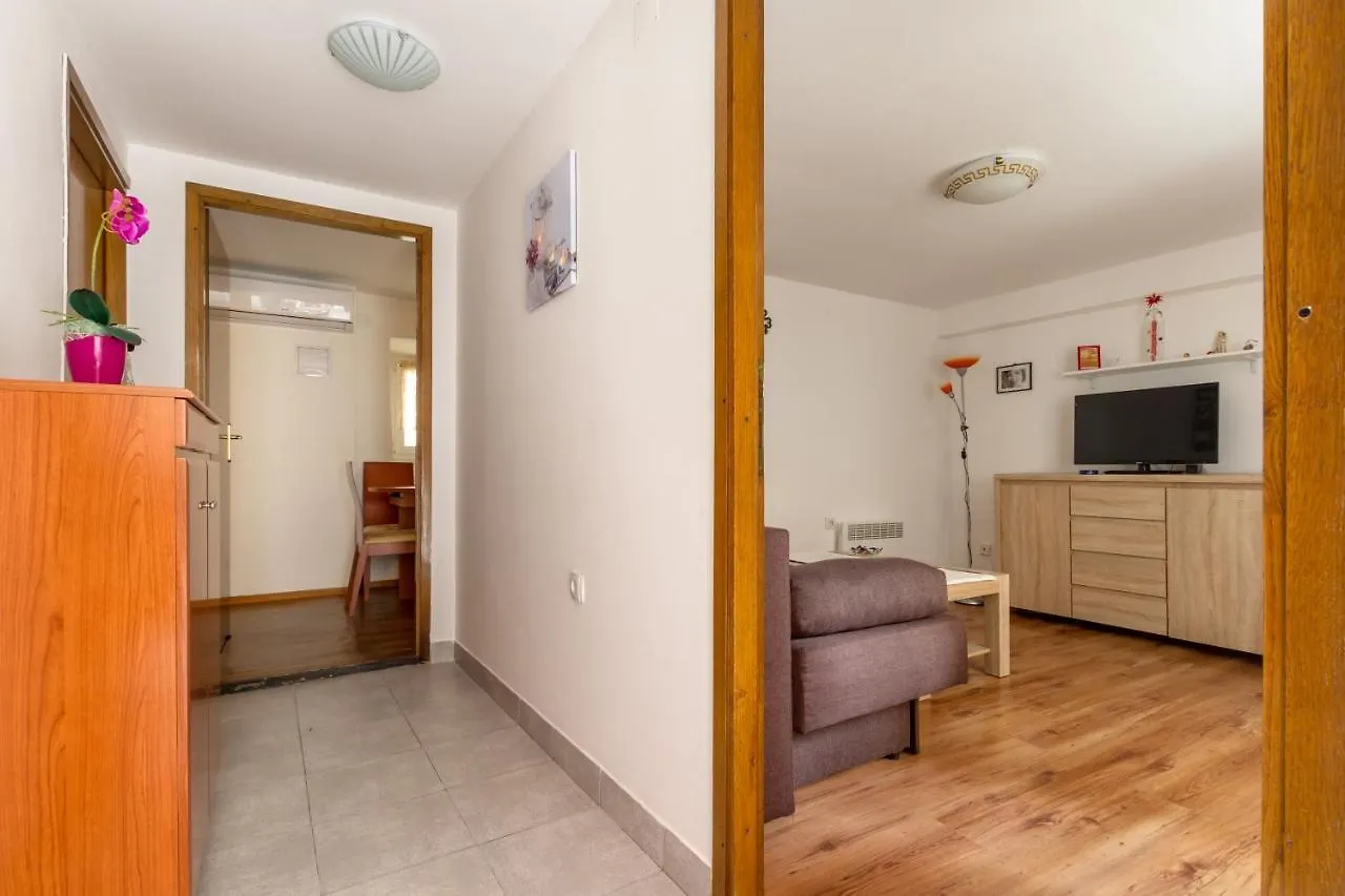 Bernard Old Town Apartment Split