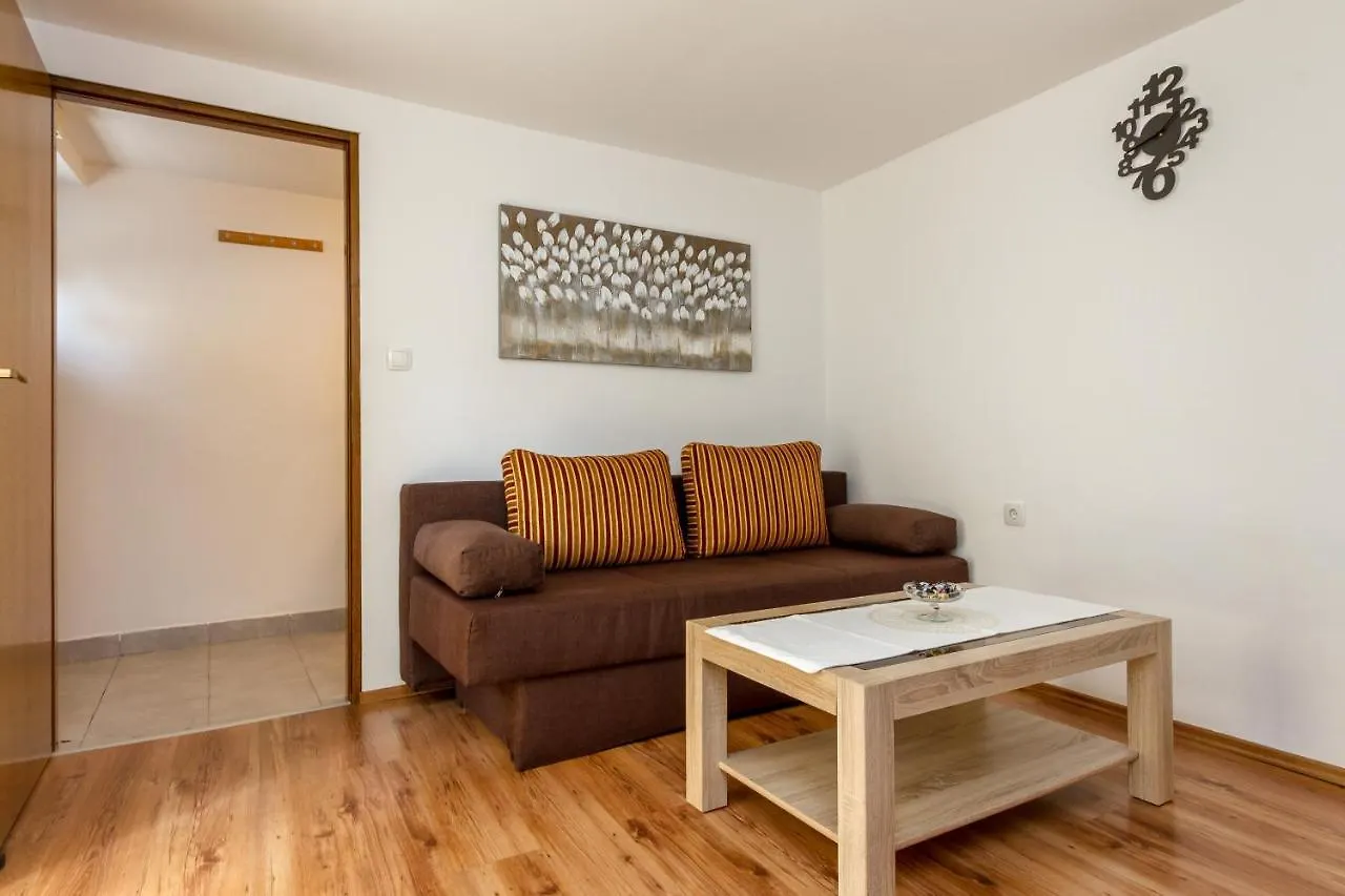 Bernard Old Town Apartment Split