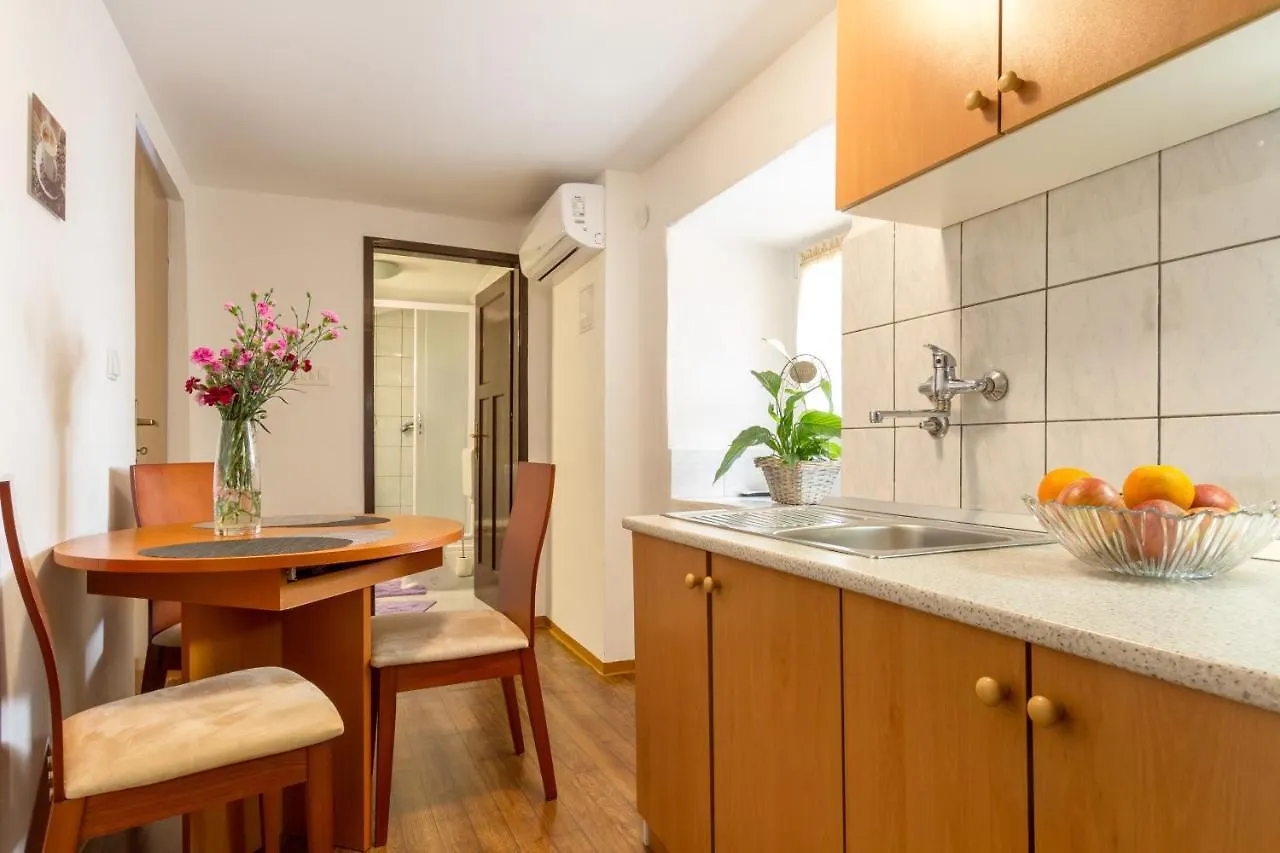 Bernard Old Town Apartment Split Croatia